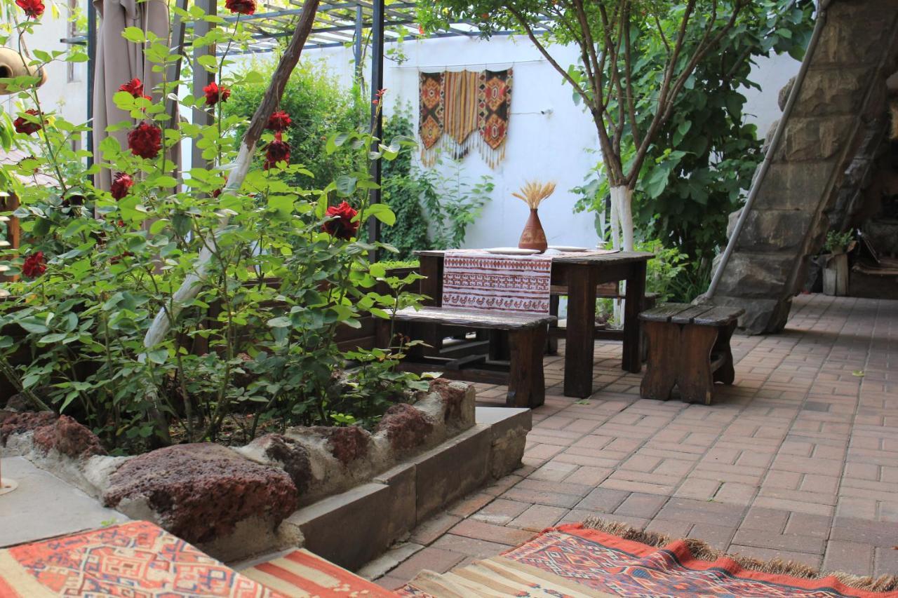 Silk Road Hotel Yerevan Exterior photo