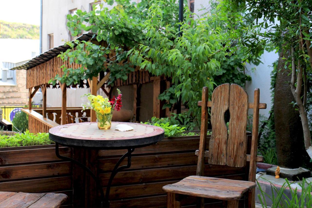 Silk Road Hotel Yerevan Exterior photo