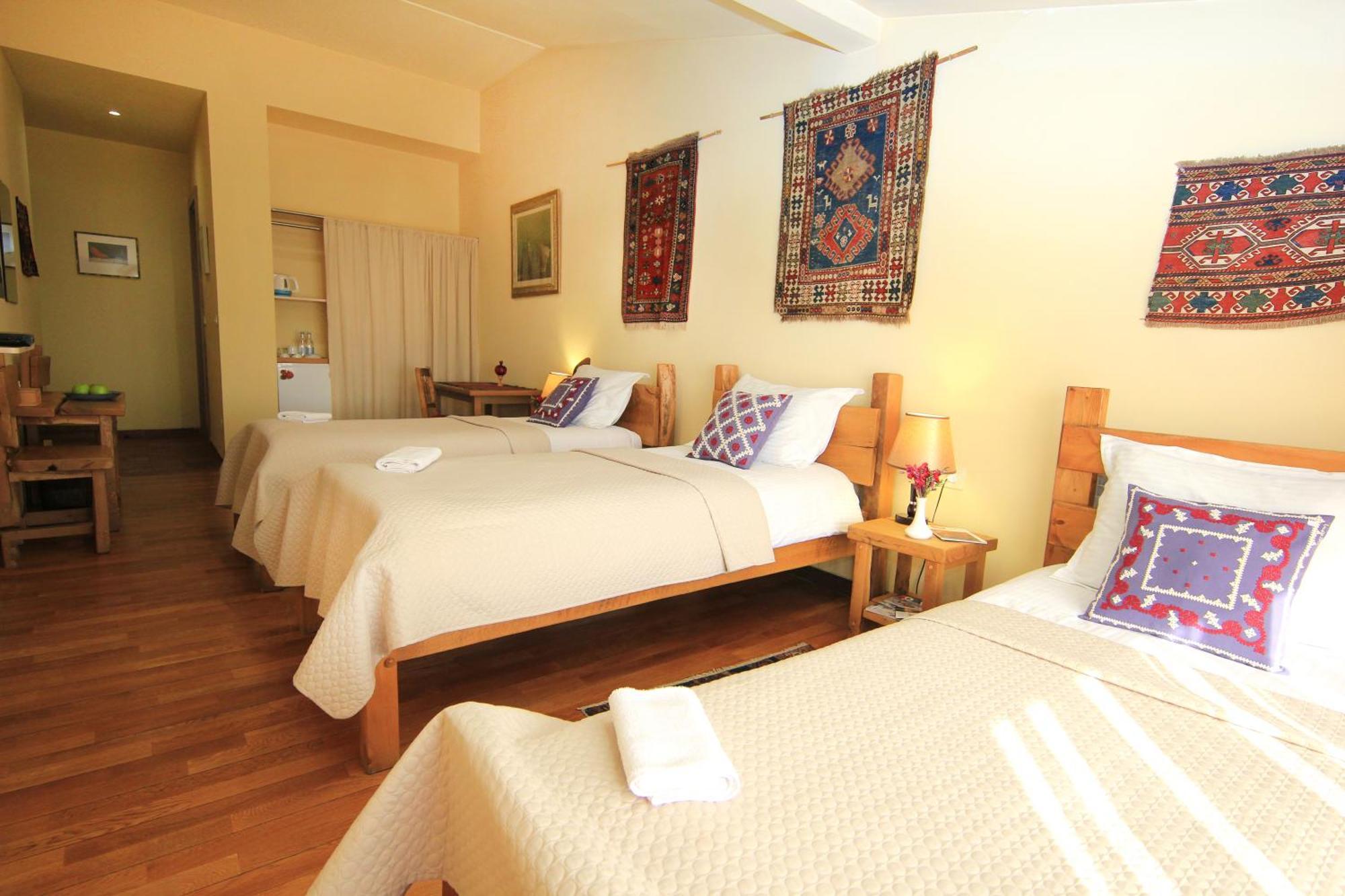Silk Road Hotel Yerevan Exterior photo