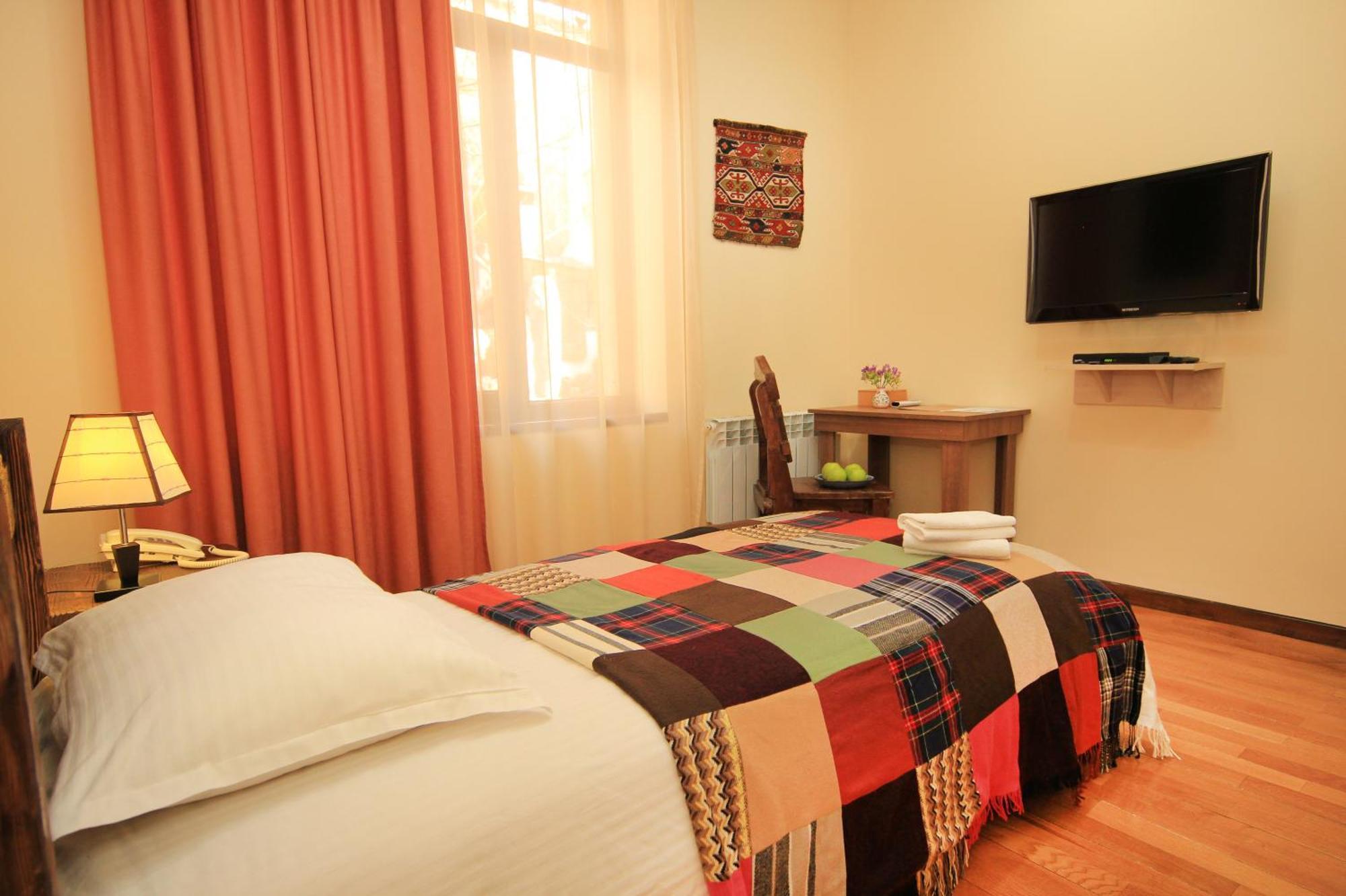 Silk Road Hotel Yerevan Exterior photo
