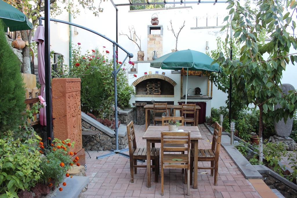 Silk Road Hotel Yerevan Exterior photo